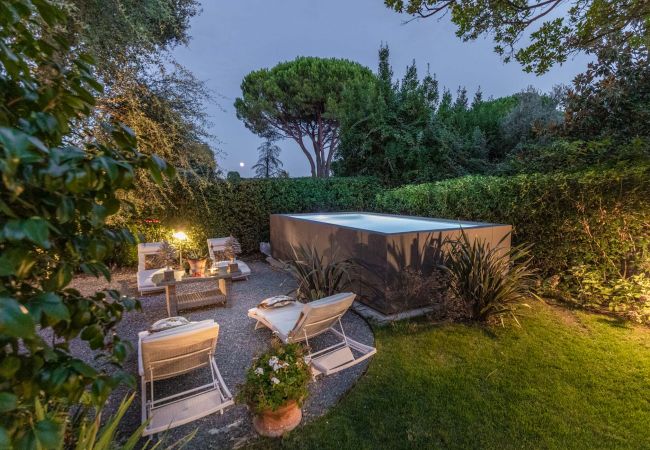 Villa in Montecarlo - VILLA GIANNA, the Secret Interior Designer's Private Retreat with Pool Villa in Montecarlo - VILLA GIANNA, the Secret Interior Designer's Private Retreat with Pool