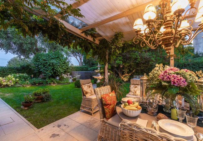 Villa in Montecarlo - VILLA GIANNA, the Secret Interior Designer's Private Retreat with Pool Villa in Montecarlo - VILLA GIANNA, the Secret Interior Designer's Private Retreat with Pool