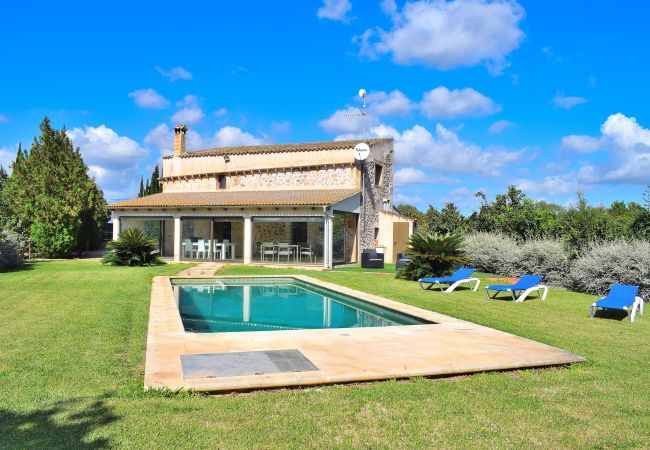  in Muro - Son Morey Tarongers 108 fantástica finca con piscina privada, jardín, terraza y aire acondicionado