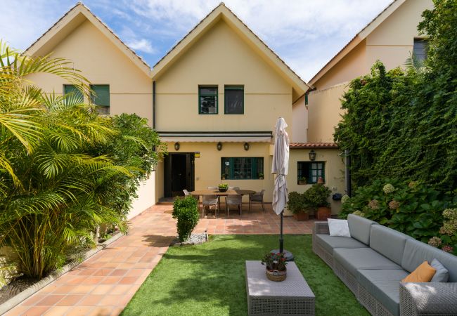 Huis in Santa Brígida - House with cozy garden BBQ  Huis in Santa Brígida - House with cozy garden BBQ