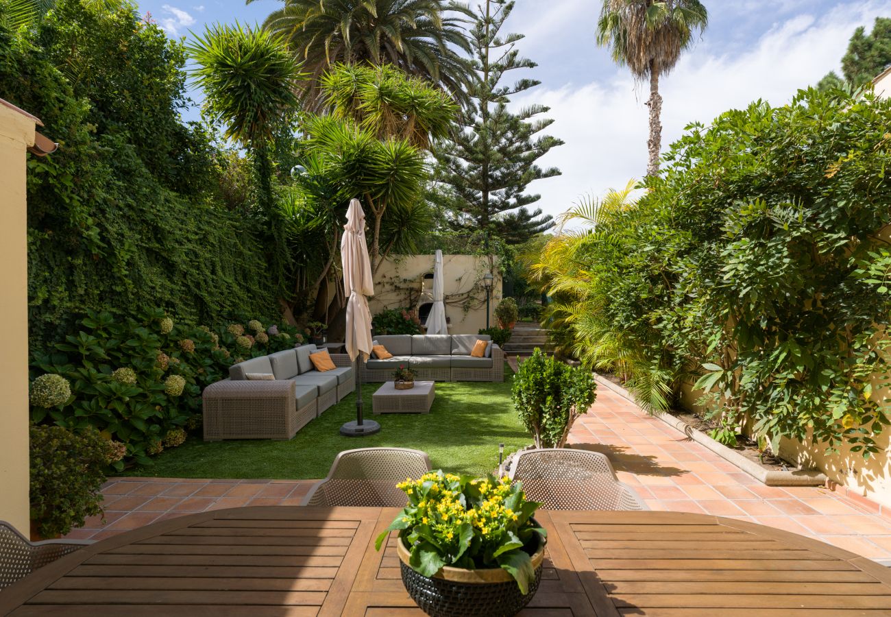 Huis in Santa Brígida - House with cozy garden BBQ  Huis in Santa Brígida - House with cozy garden BBQ