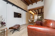 Appartement in Valencia -  CATHEDRAL LUXURY TERRACE FLAT 2BR,2BA, A\C,Wifi