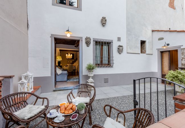 Villa in Vorno - RIO DELLE FATE, a Fairytale Home along the Stream in Vorno, Lucca Villa in Vorno - RIO DELLE FATE, a Fairytale Home along the Stream in Vorno, Lucca