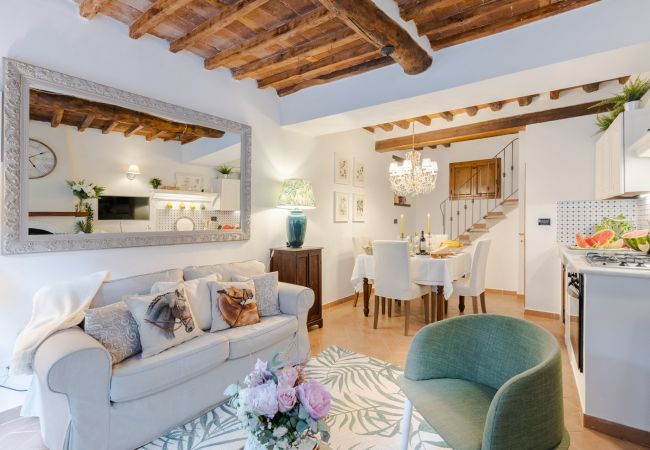 Villa in Vorno - RIO DELLE FATE, a Fairytale Home along the Stream in Vorno, Lucca Villa in Vorno - RIO DELLE FATE, a Fairytale Home along the Stream in Vorno, Lucca