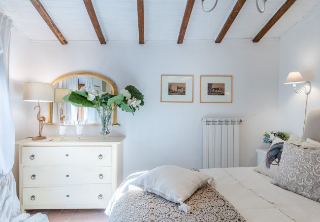 Villa in Vorno - RIO DELLE FATE, a Fairytale Home along the Stream in Vorno, Lucca Villa in Vorno - RIO DELLE FATE, a Fairytale Home along the Stream in Vorno, Lucca