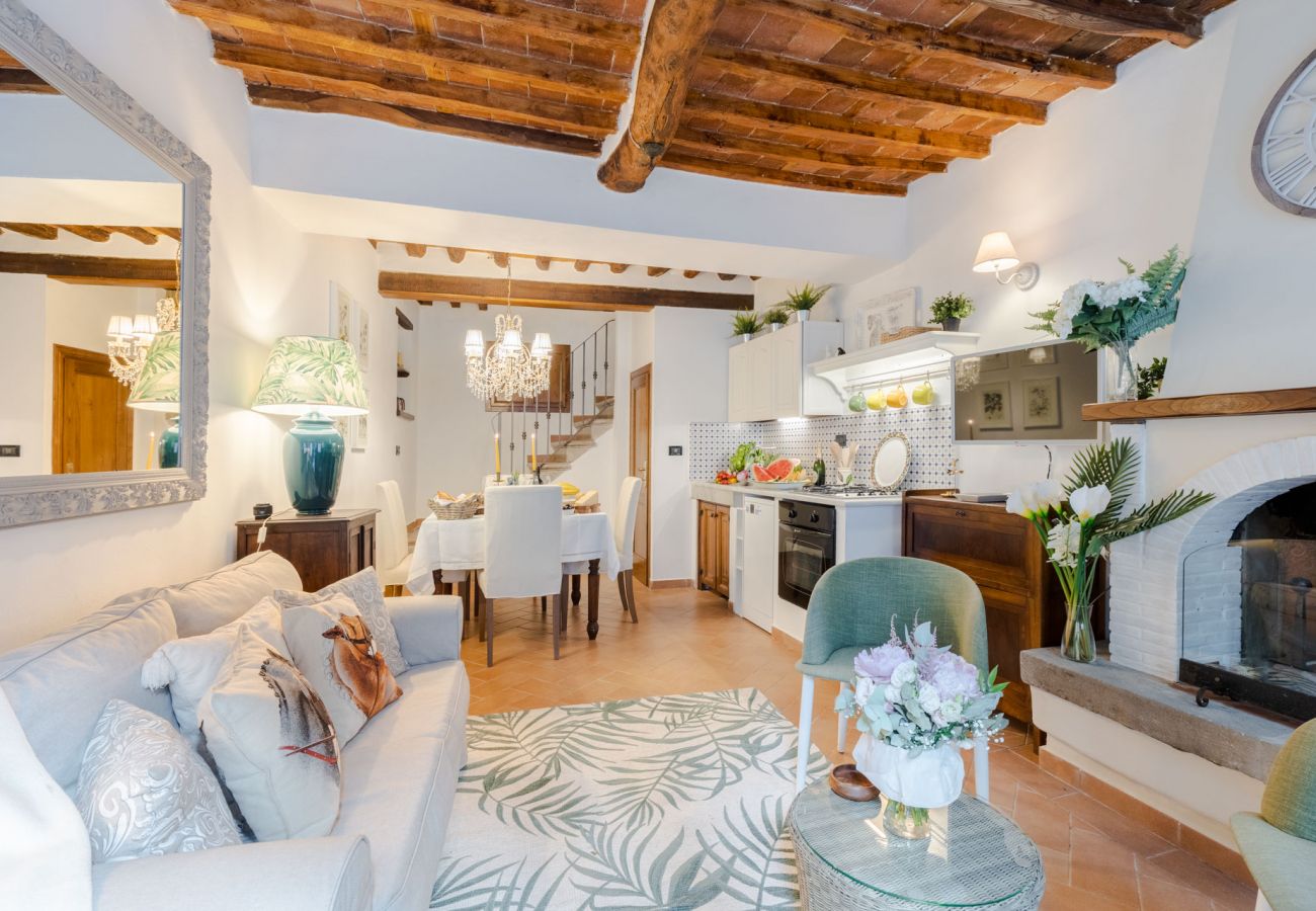 Villa in Vorno - RIO DELLE FATE, a Fairytale Home along the Stream in Vorno, Lucca Villa in Vorno - RIO DELLE FATE, a Fairytale Home along the Stream in Vorno, Lucca