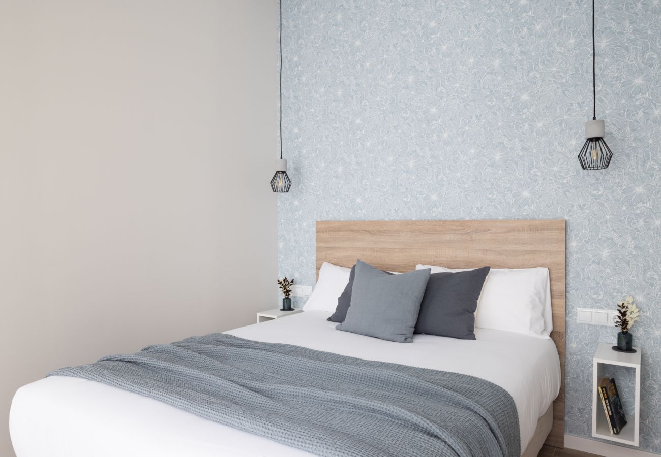 Rent by room in Valencia - SERRERIA 07