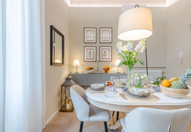 Appartement in Lucca - Casa Gina, a modern charming urban retreat with free parking by the train station and the Walls of Lucca Appartement in Lucca - Casa Gina, a modern charming urban retreat with free parking by the train station and the Walls of Lucca