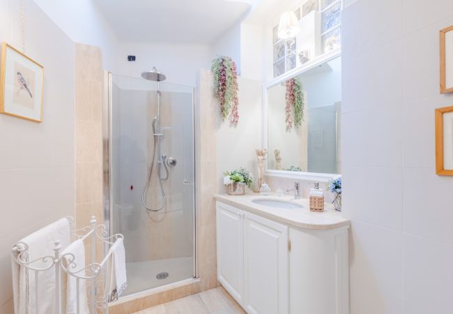 Appartement in Lucca - Luxury 3 bedrooms Apartment Amazing Views over the Amphiteatre Square inside the Walls of Lucca Appartement in Lucca - Luxury 3 bedrooms Apartment Amazing Views over the Amphiteatre Square inside the Walls of Lucca