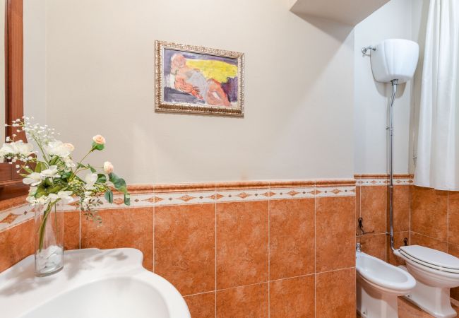 Appartement in Lucca - The Garden Along The Stream, romantic apartment with private garden inside the walls of Lucca Appartement in Lucca - The Garden Along The Stream, romantic apartment with private garden inside the walls of Lucca