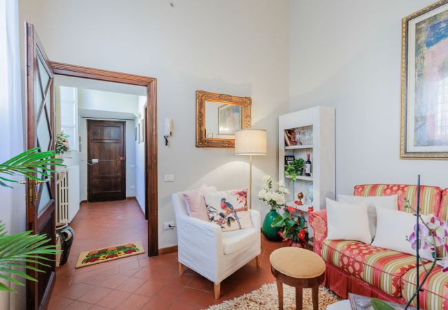 Appartement in Lucca - The Garden Along The Stream, romantic apartment with private garden inside the walls of Lucca Appartement in Lucca - The Garden Along The Stream, romantic apartment with private garden inside the walls of Lucca