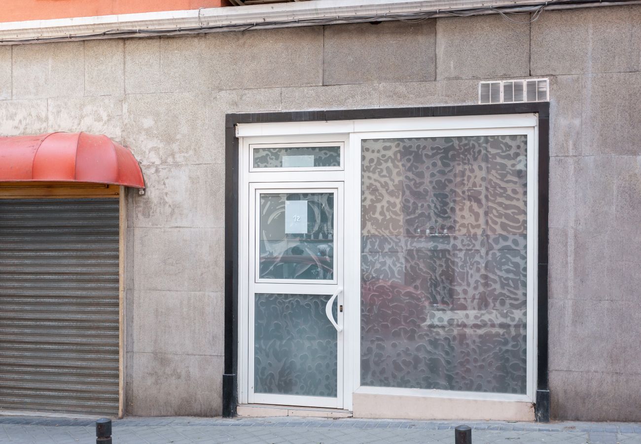 Studio in Madrid - Estudio en planta baja en Goya, Madrid Studio in Madrid - Estudio en planta baja en Goya, Madrid