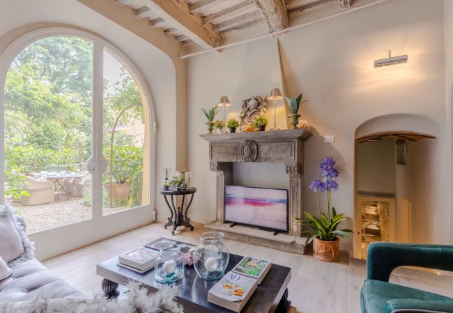 Appartement in Lucca - Luxury Apartment with Private Garden inside Lucca Appartement in Lucca - Luxury Apartment with Private Garden inside Lucca