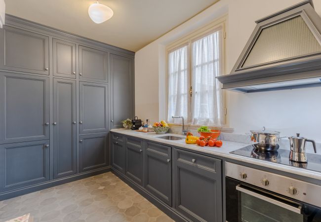 Appartement in Lucca - Smart and Luxury 2 bedrooms 2 bathrooms first floor apartment centrally located inside the walls of Lucca Appartement in Lucca - Smart and Luxury 2 bedrooms 2 bathrooms first floor apartment centrally located inside the walls of Lucca