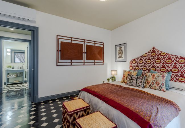 Appartement in Lucca - Smart and Luxury 2 bedrooms 2 bathrooms first floor apartment centrally located inside the walls of Lucca Appartement in Lucca - Smart and Luxury 2 bedrooms 2 bathrooms first floor apartment centrally located inside the walls of Lucca