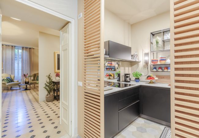 Appartement in Lucca - Vissi D'Arte, a Luxury Ground Floor Apartment with Private Garden inside the Walls of Lucca Appartement in Lucca - Vissi D'Arte, a Luxury Ground Floor Apartment with Private Garden inside the Walls of Lucca