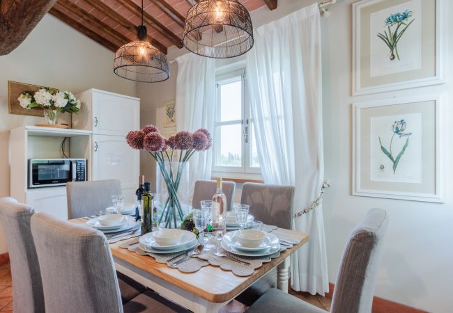 Villa in Monte San quirico - 3 Bedrooms Farmhouse with Shared Pool in the Fattoria Sardi Wine Resort in Lucca Villa in Monte San quirico - 3 Bedrooms Farmhouse with Shared Pool in the Fattoria Sardi Wine Resort in Lucca