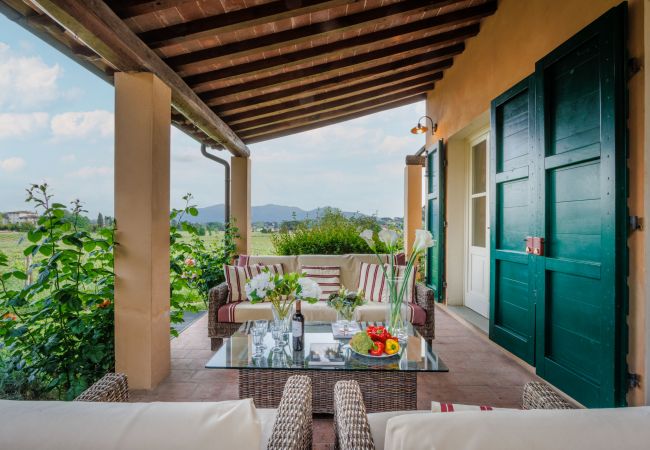 Villa in Monte San quirico - 3 Bedrooms Farmhouse with Shared Pool in the Fattoria Sardi Wine Resort in Lucca Villa in Monte San quirico - 3 Bedrooms Farmhouse with Shared Pool in the Fattoria Sardi Wine Resort in Lucca