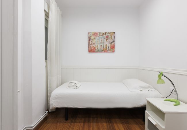 Appartement in Barcelona - Terraza privada, 3 dormitorios, 2 baños, Barcelona centro Appartement in Barcelona - Terraza privada, 3 dormitorios, 2 baños, Barcelona centro