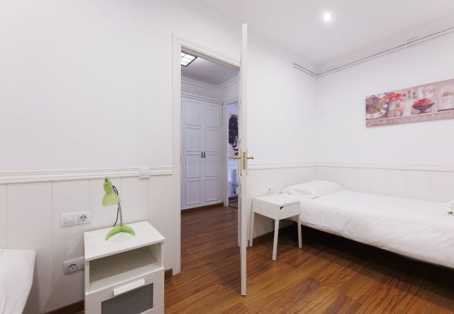 Appartement in Barcelona - Terraza privada, 3 dormitorios, 2 baños, Barcelona centro Appartement in Barcelona - Terraza privada, 3 dormitorios, 2 baños, Barcelona centro