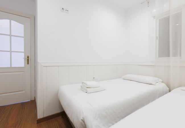 Appartement in Barcelona - Terraza privada, 3 dormitorios, 2 baños, Barcelona centro Appartement in Barcelona - Terraza privada, 3 dormitorios, 2 baños, Barcelona centro