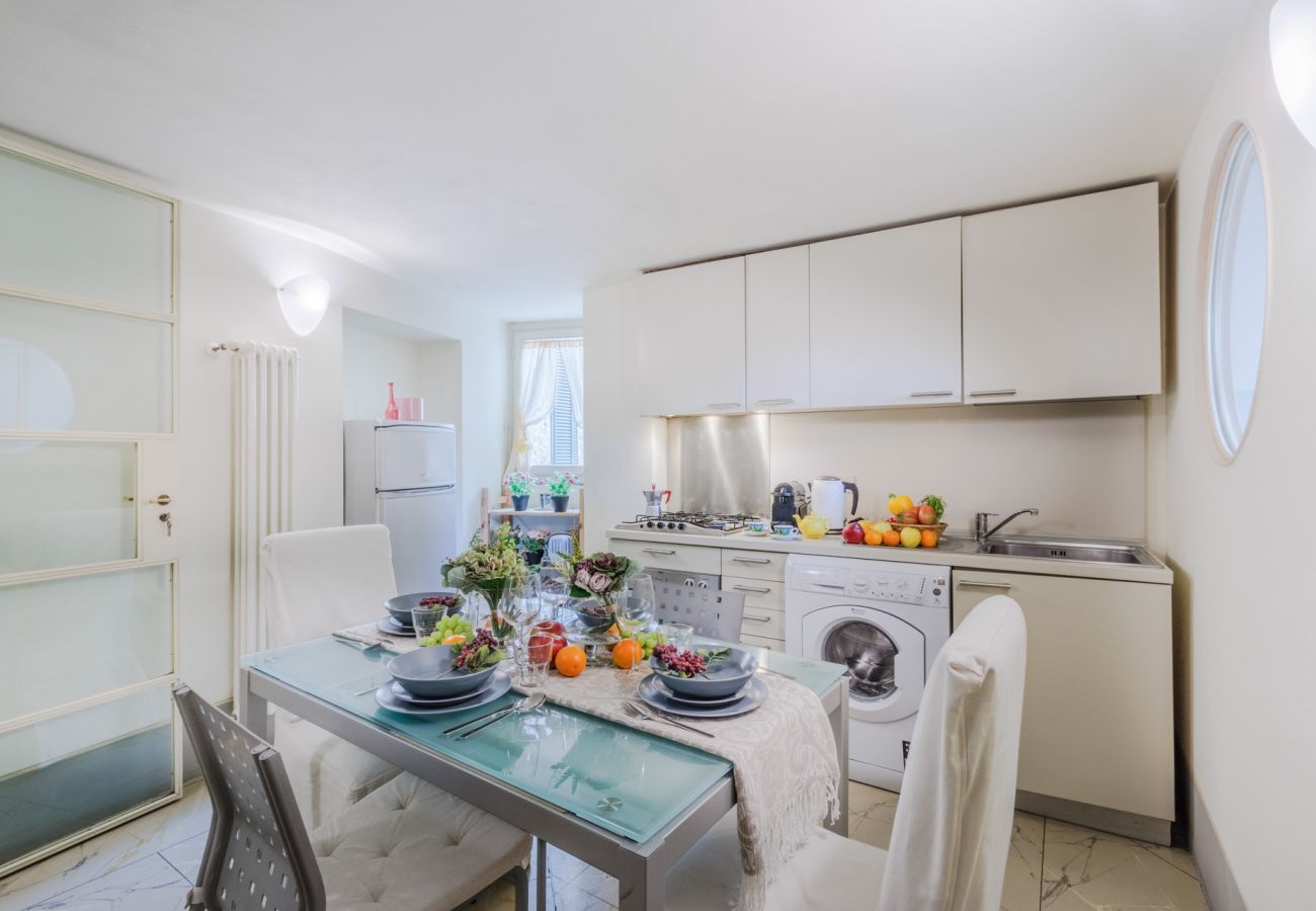 Appartement in Lucca - Elegant Apartment in a Quiet Street inside the Walls Of Lucca Appartement in Lucca - Elegant Apartment in a Quiet Street inside the Walls Of Lucca