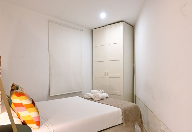 Appartement in Madrid - Moderno y elegante ap. Barrio Ibiza Temporal Appartement in Madrid - Moderno y elegante ap. Barrio Ibiza Temporal