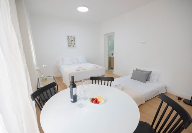 Studio in Madrid - ESTUDIO-TETUAN- Studio in Madrid - ESTUDIO-TETUAN-