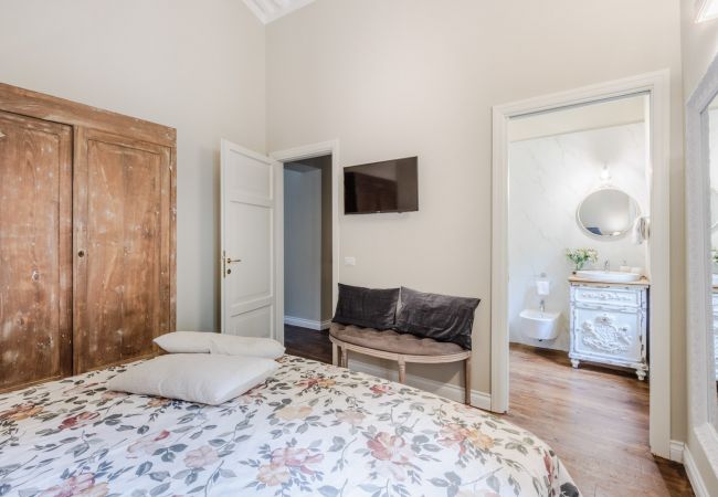 Appartement in Lucca - 3 bedrooms Apartment by the Lucca Cathedral Appartement in Lucca - 3 bedrooms Apartment by the Lucca Cathedral