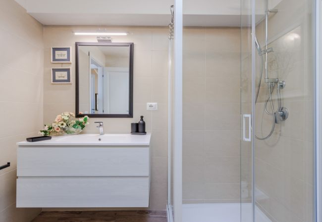 Appartement in Lucca - Casa Marta, Luxury 2 Bedrooms Apartment with Terrace Inside the Walls of Lucca Appartement in Lucca - Casa Marta, Luxury 2 Bedrooms Apartment with Terrace Inside the Walls of Lucca