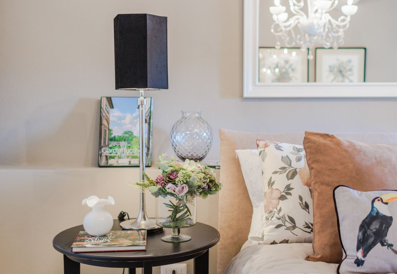 Appartement in Lucca - Casa Marta, Luxury 2 Bedrooms Apartment with Terrace Inside the Walls of Lucca Appartement in Lucca - Casa Marta, Luxury 2 Bedrooms Apartment with Terrace Inside the Walls of Lucca