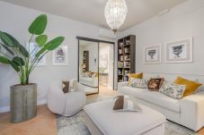 Appartement in Lucca - 3 Bedrooms Home with Outdoor and Pool inside Lucca