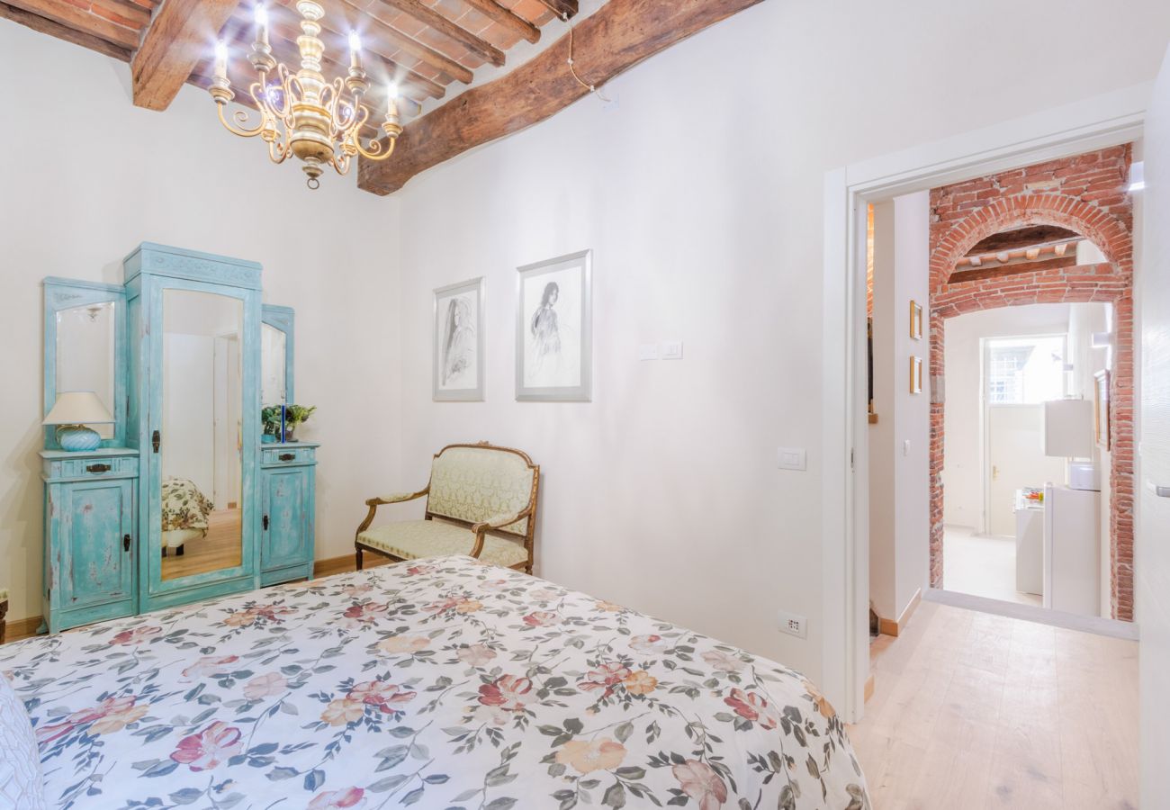 Appartement in Lucca - Smart and Convenient Ground Floor Apartment inside the Lucca Walls Appartement in Lucca - Smart and Convenient Ground Floor Apartment inside the Lucca Walls