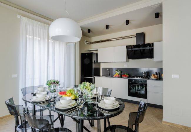 Appartement in Lucca - Luxury Modern Apartment with Elevator and Balcony inside the Walls of Lucca Appartement in Lucca - Luxury Modern Apartment with Elevator and Balcony inside the Walls of Lucca