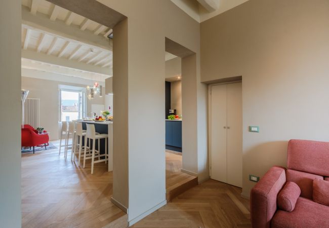 Appartement in Lucca - Casa Pino 2 bedrooms 2 bathrooms contemporary apartment facing Piazza Anfiteatro Appartement in Lucca - Casa Pino 2 bedrooms 2 bathrooms contemporary apartment facing Piazza Anfiteatro