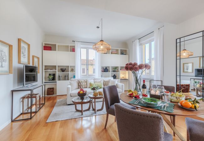 Appartement in Lucca - A Fresh Modern Penthouse inside the Walls of Lucca Appartement in Lucca - A Fresh Modern Penthouse inside the Walls of Lucca