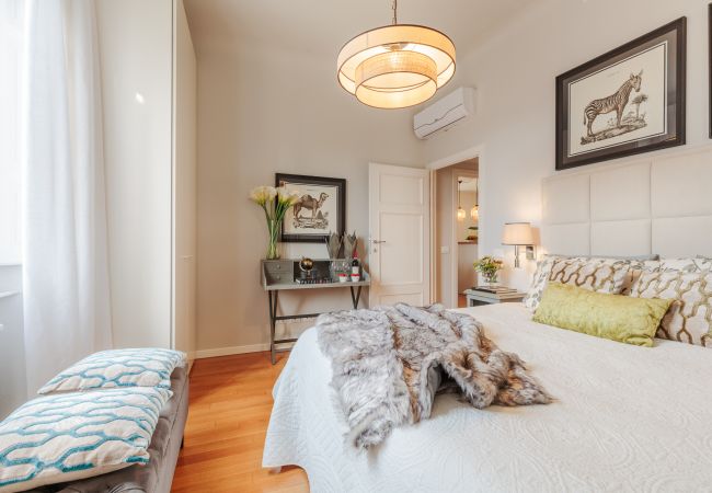 Appartement in Lucca - A Fresh Modern Penthouse inside the Walls of Lucca Appartement in Lucca - A Fresh Modern Penthouse inside the Walls of Lucca
