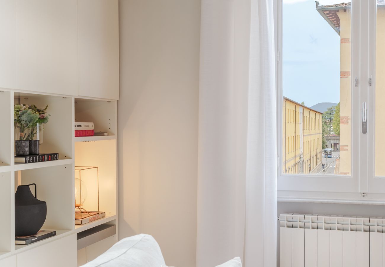 Appartement in Lucca - A Fresh Modern Penthouse inside the Walls of Lucca Appartement in Lucca - A Fresh Modern Penthouse inside the Walls of Lucca