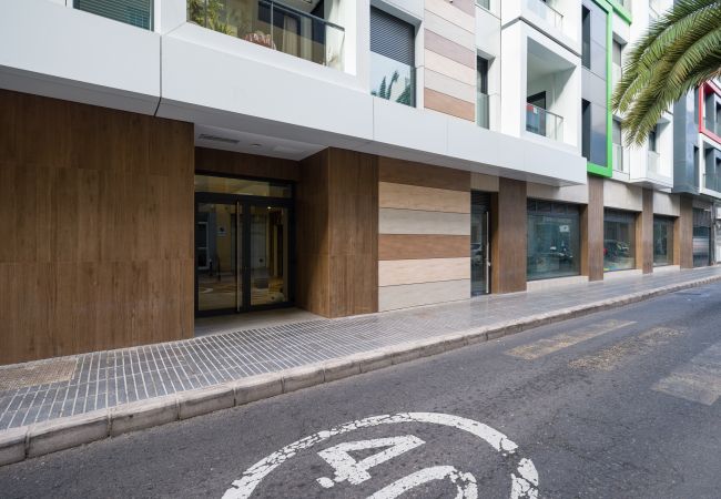 Huis in Las Palmas de Gran Canaria - Urban Square 3B3 By CanariasGetaway  Huis in Las Palmas de Gran Canaria - Urban Square 3B3 By CanariasGetaway