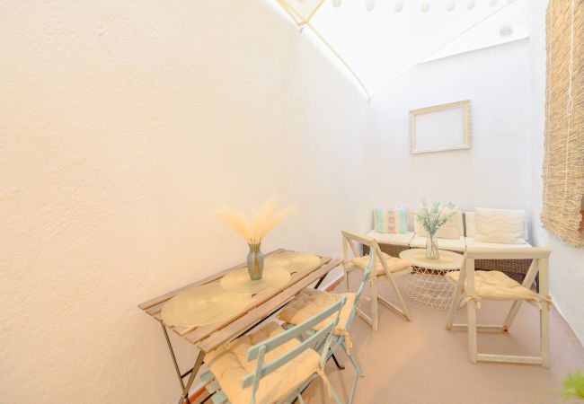 Appartement in Madrid - Atractivo apartamento de un dormitorio con patio interior junto al Intercambiador de Avenida América Temporal Appartement in Madrid - Atractivo apartamento de un dormitorio con patio interior junto al Intercambiador de Avenida América Temporal
