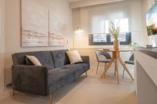 Appartement in Madrid - M (DEL29) Almudena: Tu escapada urbana con aire de parque 