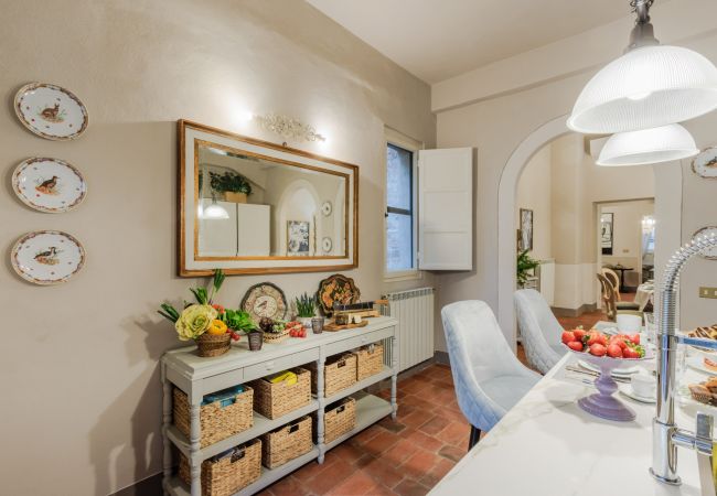 Appartement in Lucca - Casa Celeste 3 Bedrooms Apartment with Terrace Inside Lucca Appartement in Lucca - Casa Celeste 3 Bedrooms Apartment with Terrace Inside Lucca