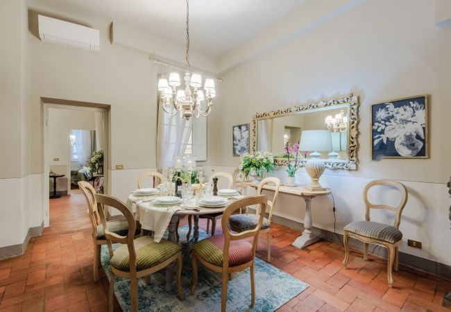 Appartement in Lucca - Casa Celeste 3 Bedrooms Apartment with Terrace Inside Lucca Appartement in Lucca - Casa Celeste 3 Bedrooms Apartment with Terrace Inside Lucca