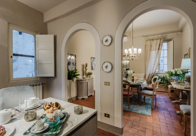 Appartement in Lucca - Casa Celeste 3 Bedrooms Apartment with Terrace Inside Lucca Appartement in Lucca - Casa Celeste 3 Bedrooms Apartment with Terrace Inside Lucca