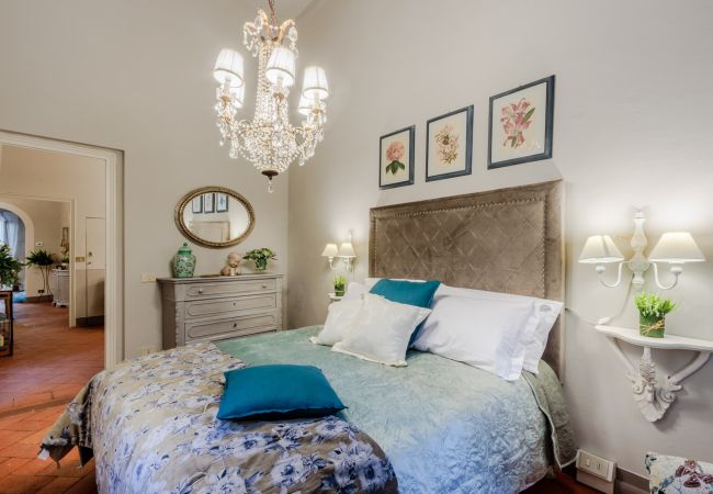 Appartement in Lucca - Casa Celeste 3 Bedrooms Apartment with Terrace Inside Lucca Appartement in Lucca - Casa Celeste 3 Bedrooms Apartment with Terrace Inside Lucca