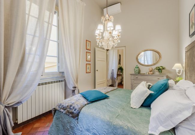 Appartement in Lucca - Casa Celeste 3 Bedrooms Apartment with Terrace Inside Lucca Appartement in Lucca - Casa Celeste 3 Bedrooms Apartment with Terrace Inside Lucca