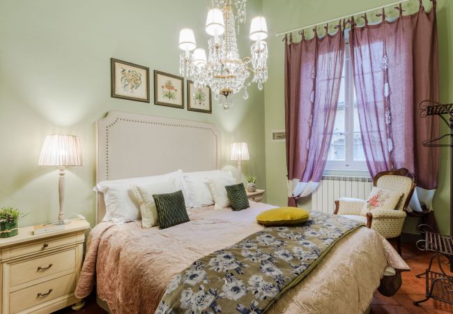 Appartement in Lucca - Casa Celeste 3 Bedrooms Apartment with Terrace Inside Lucca Appartement in Lucca - Casa Celeste 3 Bedrooms Apartment with Terrace Inside Lucca