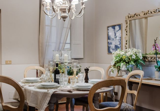 Appartement in Lucca - Casa Celeste 3 Bedrooms Apartment with Terrace Inside Lucca Appartement in Lucca - Casa Celeste 3 Bedrooms Apartment with Terrace Inside Lucca