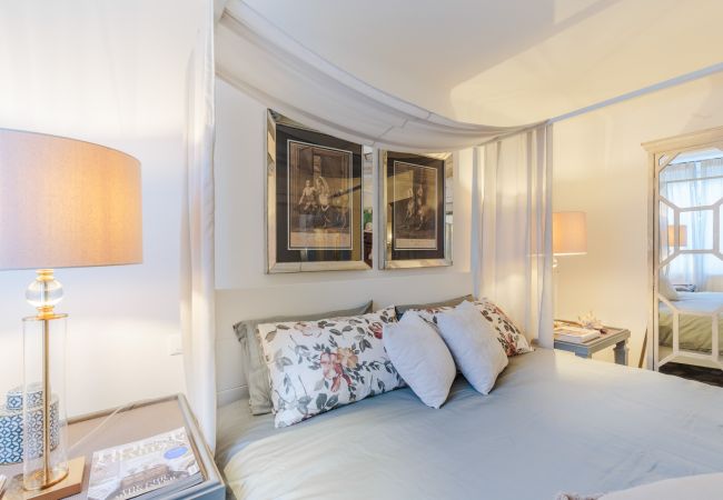 Appartement in Lucca - Luxury Home, Private Garden and Jacuzzi inside Lucca Appartement in Lucca - Luxury Home, Private Garden and Jacuzzi inside Lucca