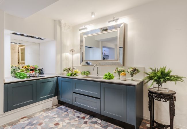 Appartement in Lucca - Luxury Home, Private Garden and Jacuzzi inside Lucca Appartement in Lucca - Luxury Home, Private Garden and Jacuzzi inside Lucca